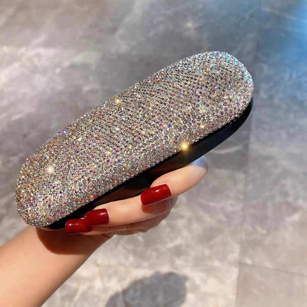 Luxury Bags List - Luxus Diamant Sonnenbrille Fall Frauen Mode