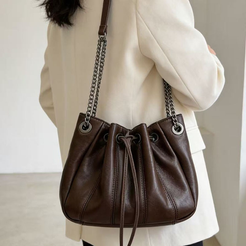 Chain Crossbody Quilted - Modische Kordelzug-Bucket-Bag Luxuriöse Gesteppte Schultertaschen für