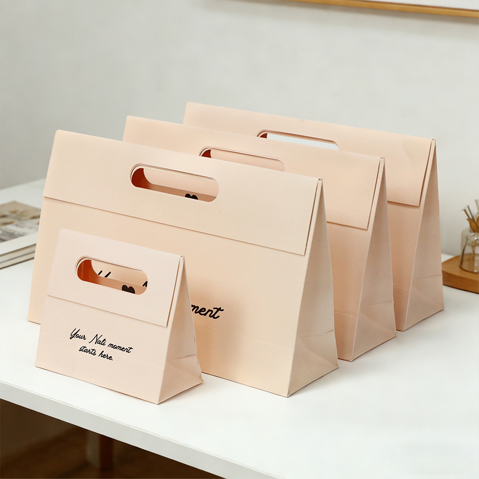 Luxury Bags For School - Luxuriöse Papiertüte mit Flachgriff, Gestanztes Griffdesign,