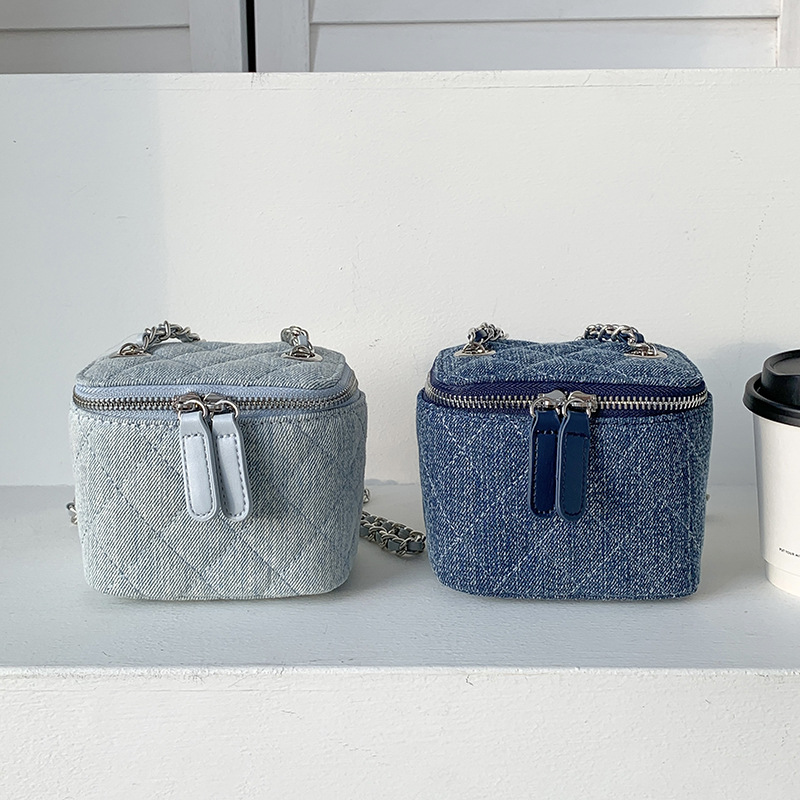 Kleine gesteppte Box-Umhängeta – Chain Crossbody Quilted Bewertung und Preis