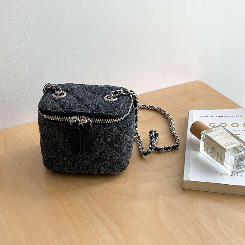 Kleine gesteppte Box-Umhängeta – Chain Crossbody Quilted Bewertung und Preis