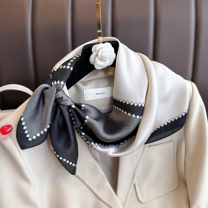 Neue Luxus Pferd Muster Seide  – Luxury Bags China Bewertung und Preis